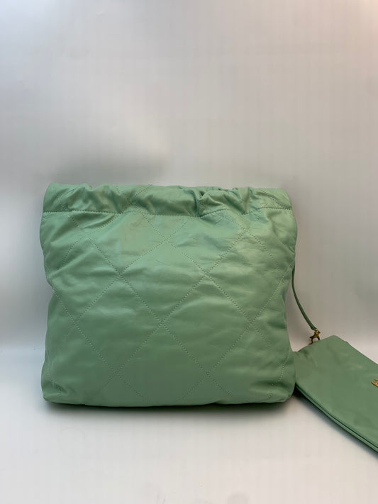CHANEL 22 Large ハンドバッグ シャイニーカーフスキン