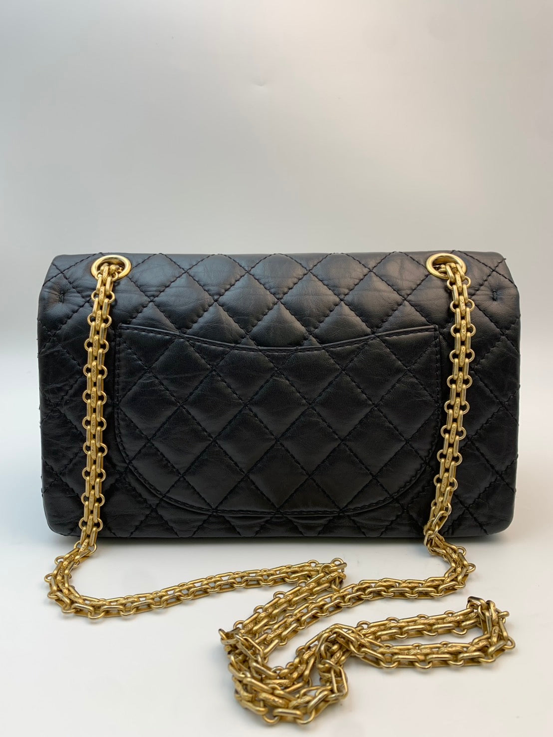 CHANEL 2.55 Reissue 225 Paris Souvenir Pins Flap Bag エイジドカーフスキン ブラック