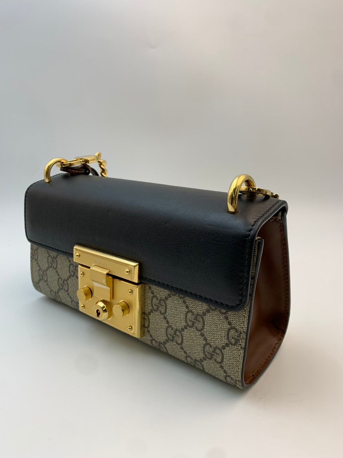 GUCCI Padlock GG Supreme キャンバス ベージュ/エボニー × ブラック