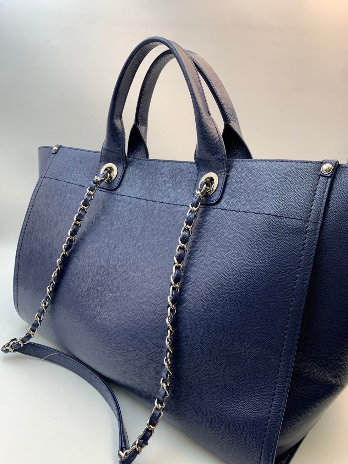 CHANEL Deauville Tote Medium グレインドカーフ