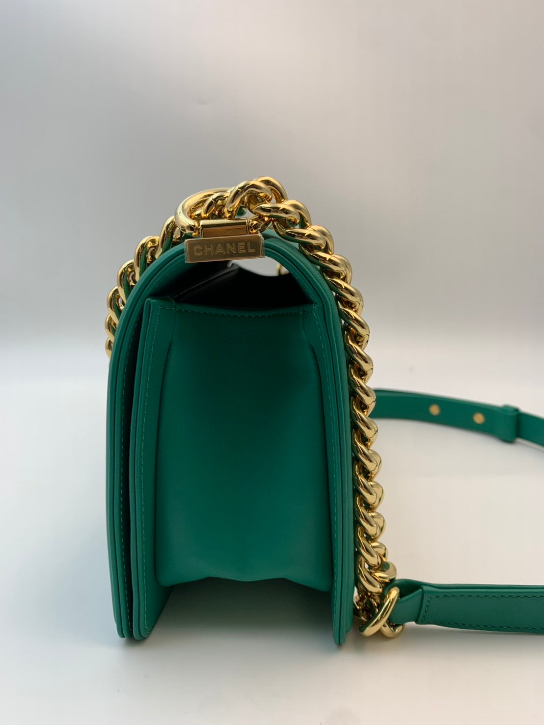 CHANEL Boy Chanel Medium フラップバッグ カーフスキン グリーン