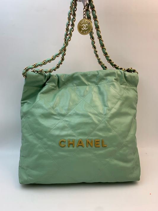 CHANEL 22 Large ハンドバッグ シャイニーカーフスキン
