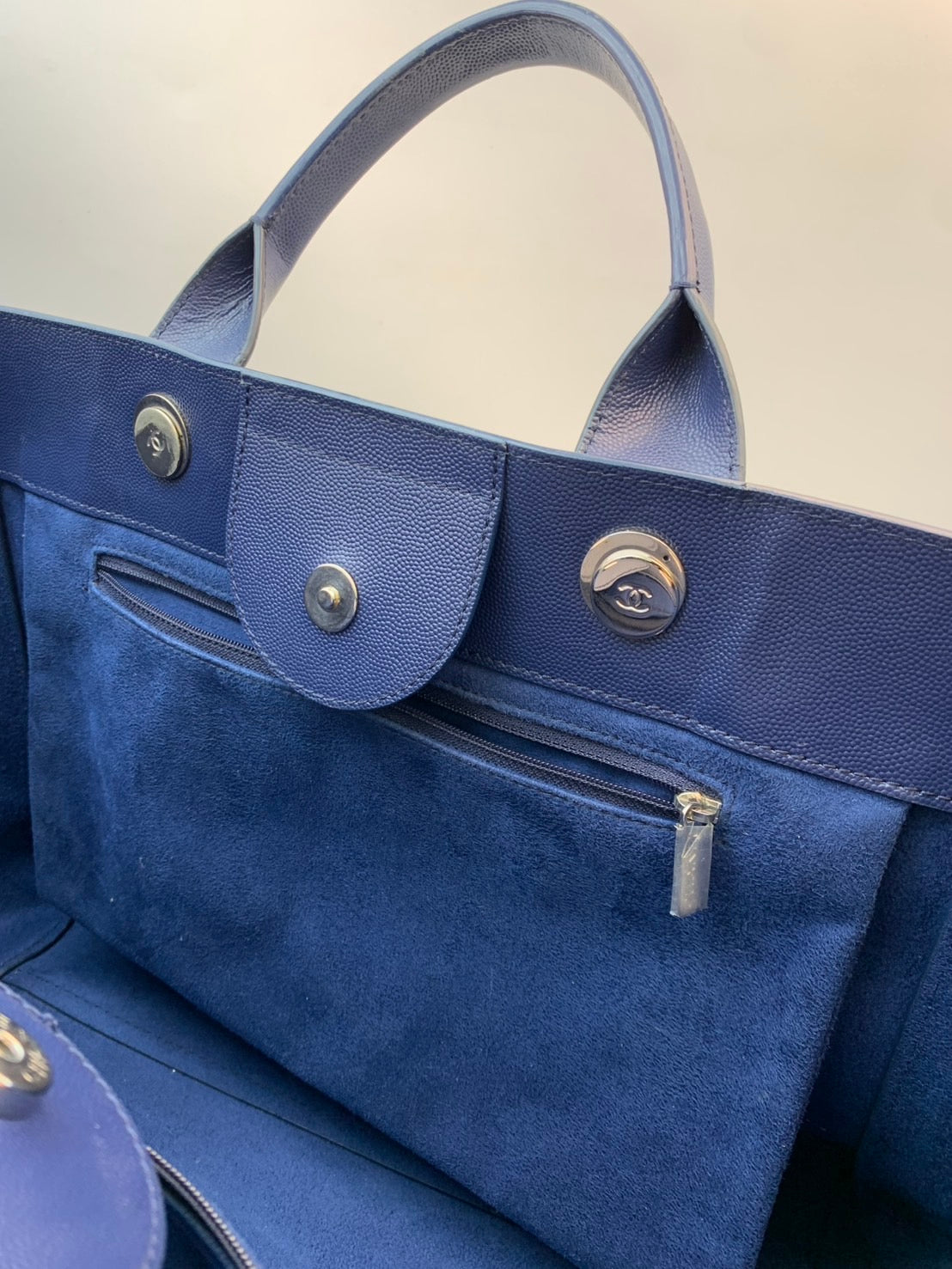 CHANEL Deauville Tote Medium グレインドカーフ